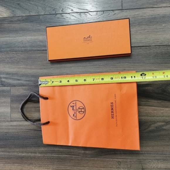 AUTHENTIC Hermes paper bag - Picture 3 of 4